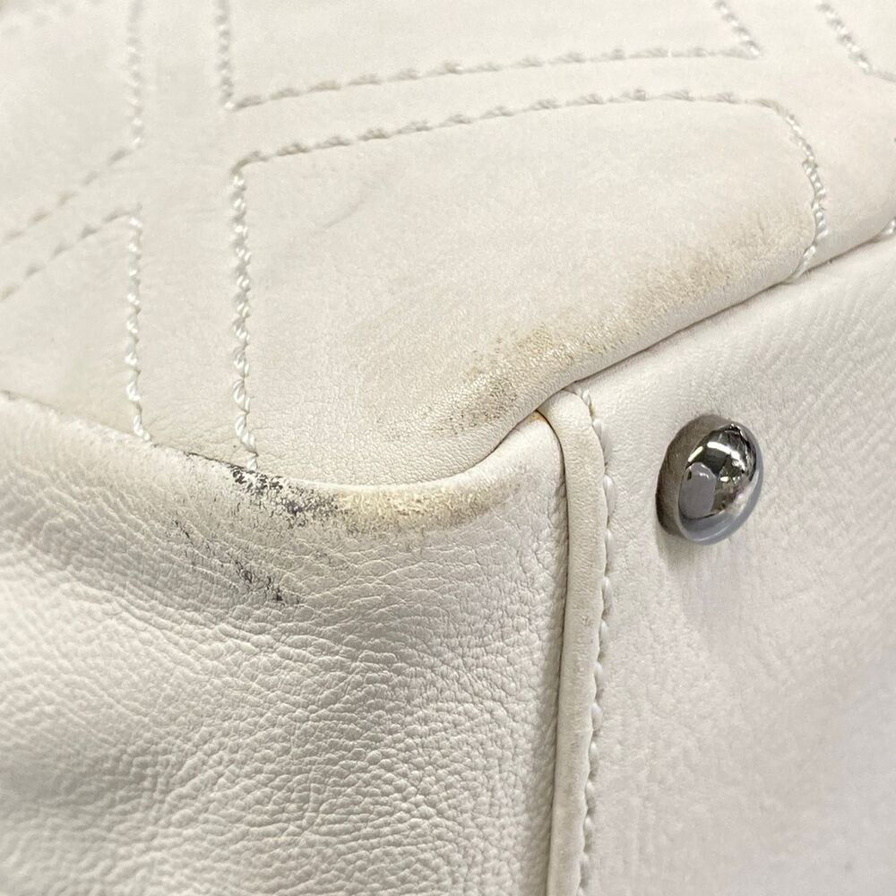 Chanel Diamond Stitch Shoulder Bag - Picture 6 of 15